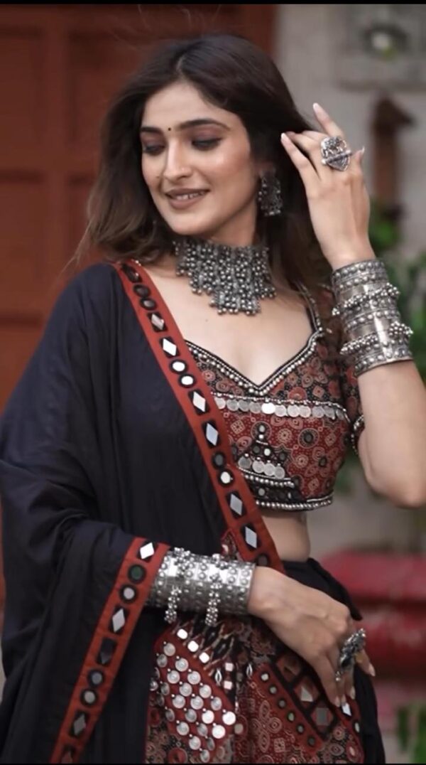 Navratri Special Full Black Choli - Image 4