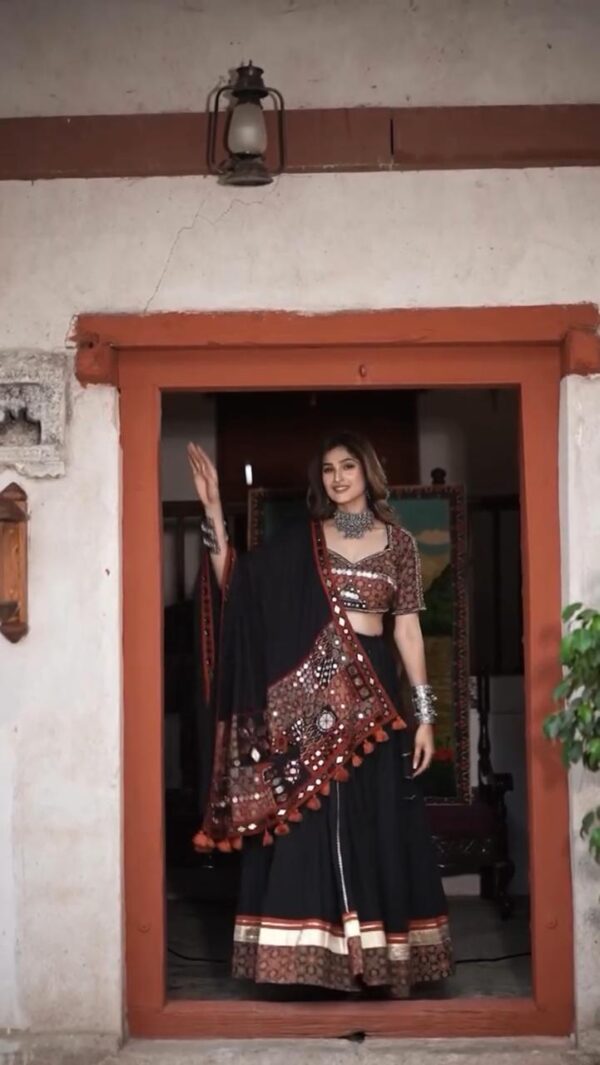 Navratri Special Full Black Choli